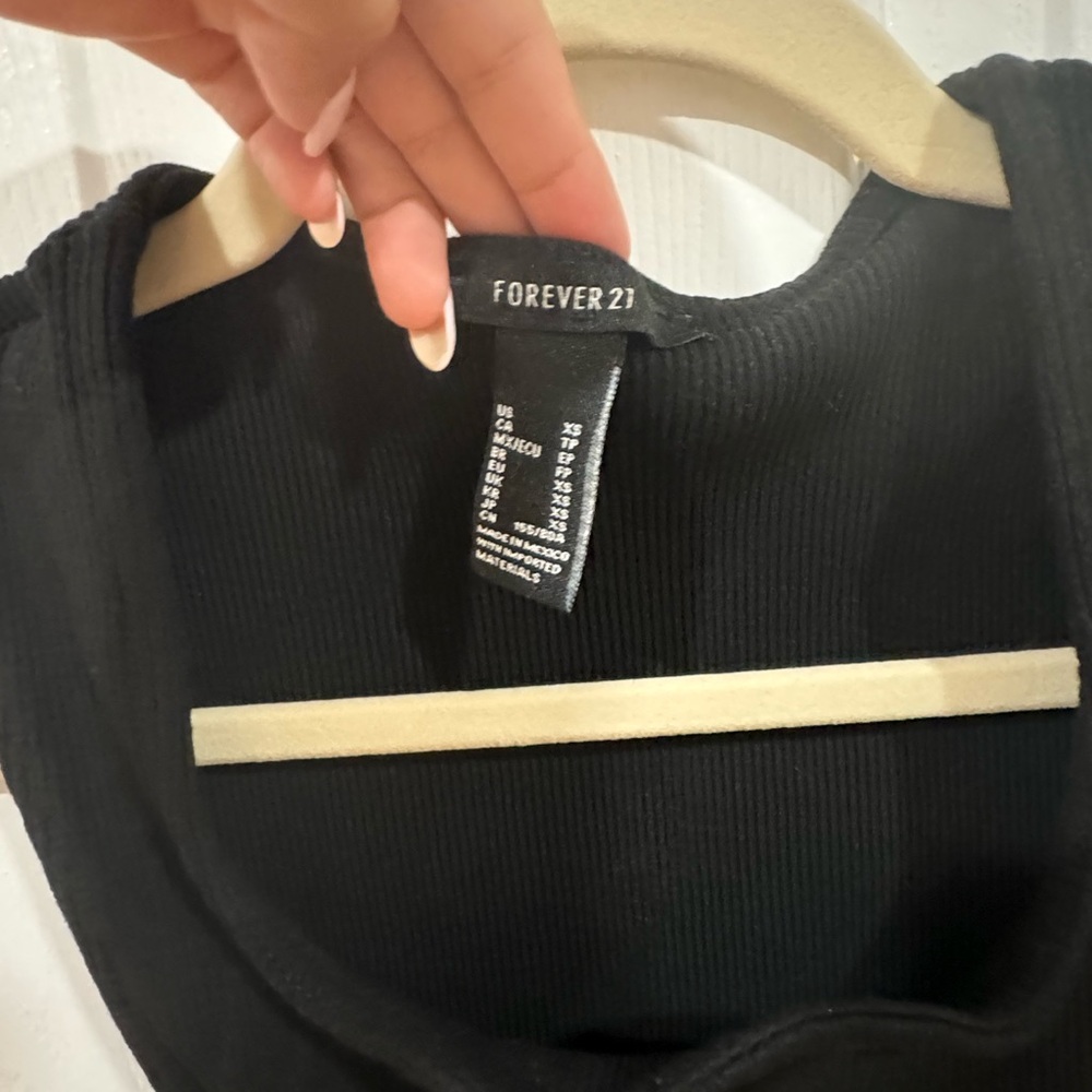 F21 TOP - Picture 3 of 3